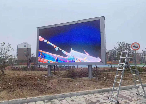 Hohe Helligkeit 5500nits LED Message Board Wasserdichte Stahlkonstruktion