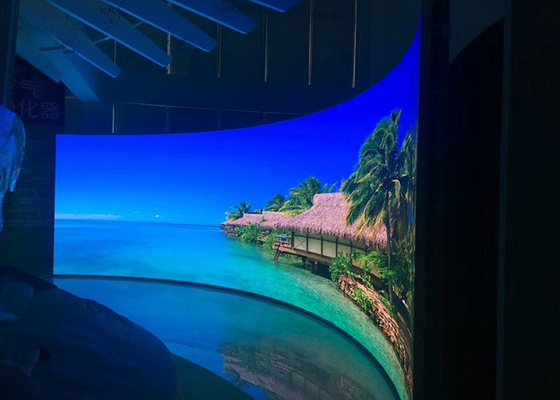 Kleine Neigung P2.5 P3 flexible LED zeigt RGB-Farbbendable Entwurf an
