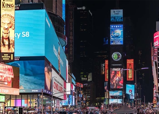 P3.91 P4.8 Außene Led-Display-Schrankgröße 1000*1000mm 140° Blickwinkel Hohe Helligkeit